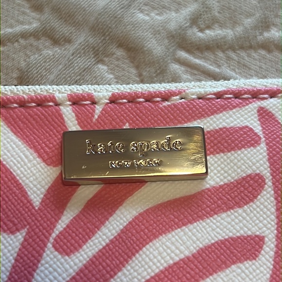 Kate Spade Pink and White Tropical Wristlet - Picture 4 of 8